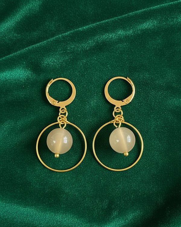 Agate Gemstone Earrings: Stability, healing, protection